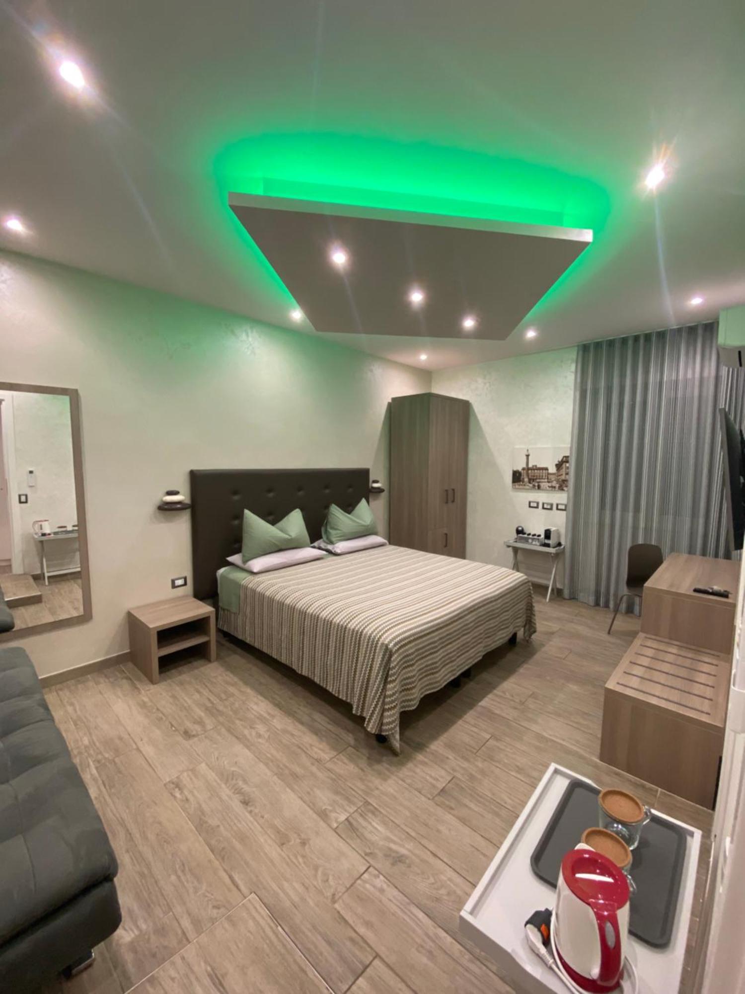 Bed and breakfast Domus Cinecitta *